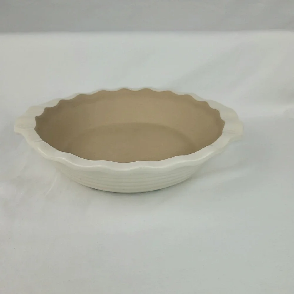 Pampered Chef Family Heritage Stoneware Deep Dish Pie Plate White Scalloped 9in